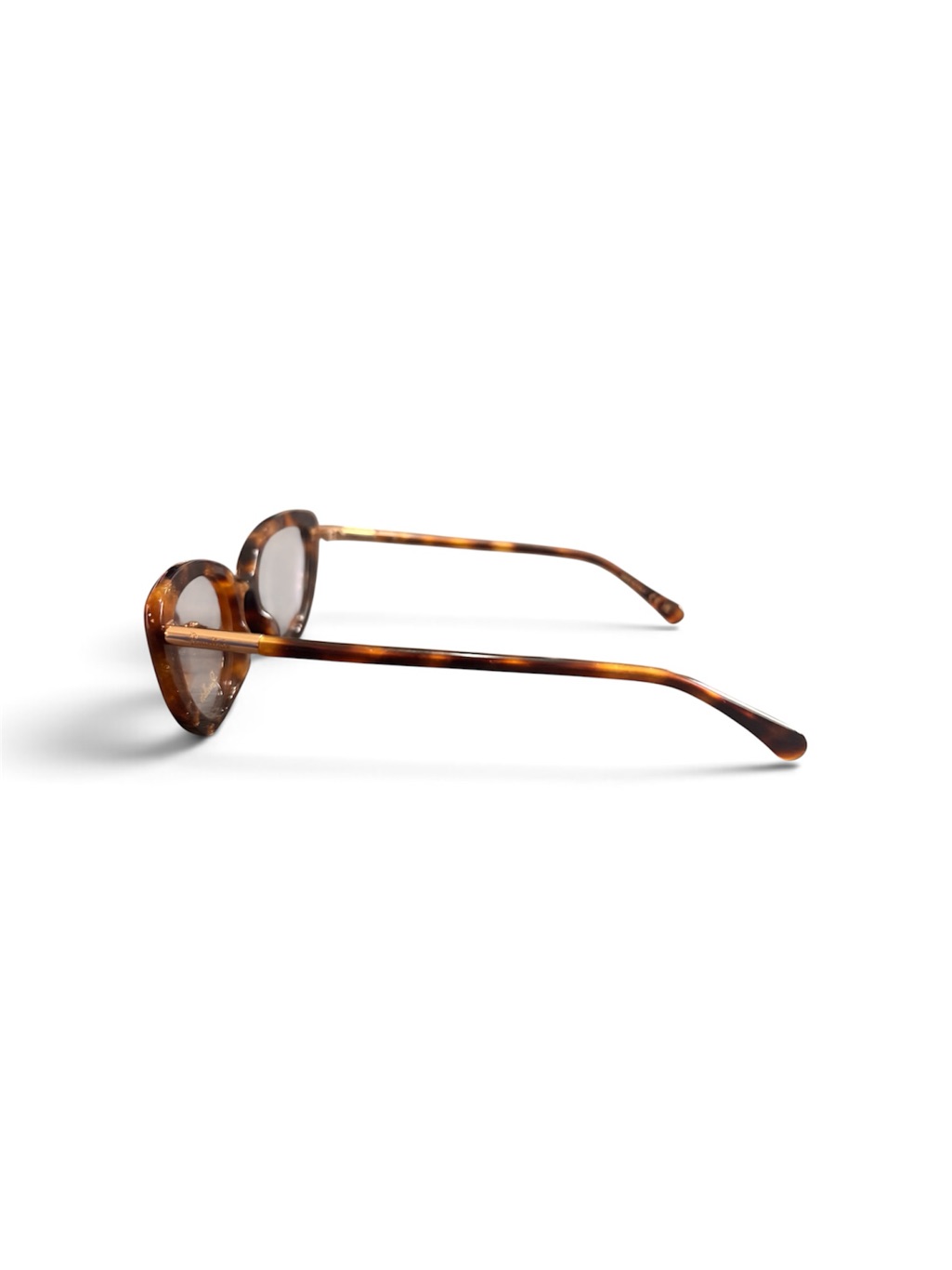 Pomellato Tortoiseshell Cat-Eye Glasses With Red Case — image 6 of 6